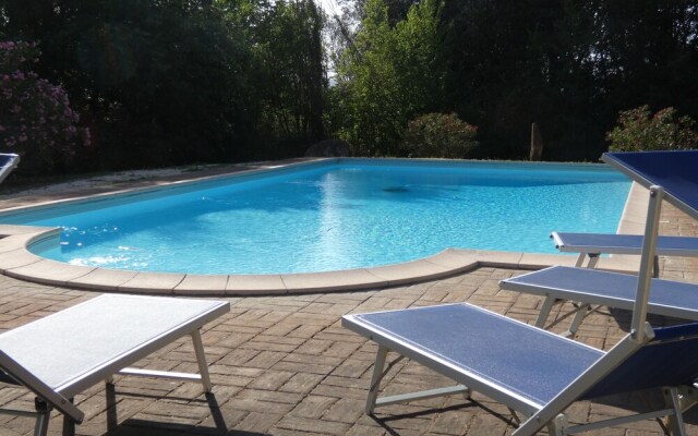 SCAPPO IN UMBRIA, Casale Monti