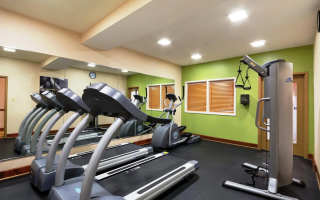 Country Inn & Suites by Radisson, Savannah Midtown, GA