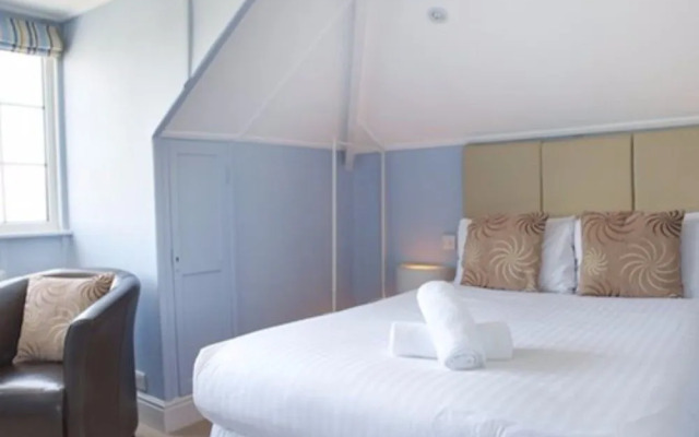 Elements Hotel and Bistro