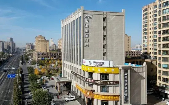 RICH International Hotel
