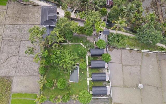 Gino's Place - Bungalows and Restaurant