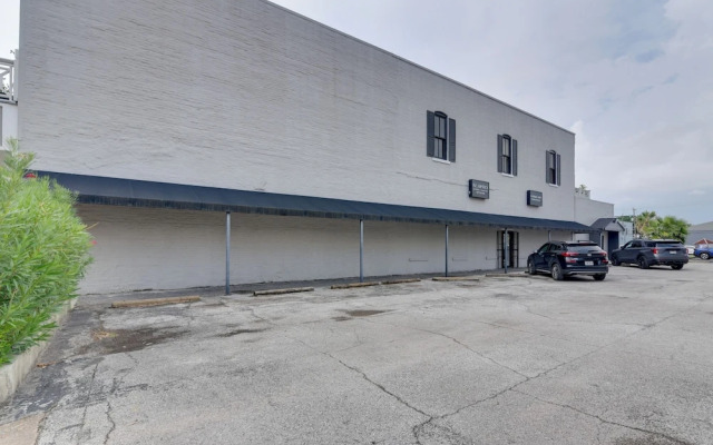 Downtown Galveston Home: Walk to Historic District