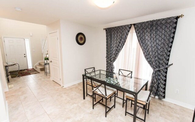 Fallsview Family Home