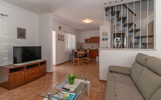 Awesome Home in Novi Vinodolski With 2 Bedrooms and Wifi