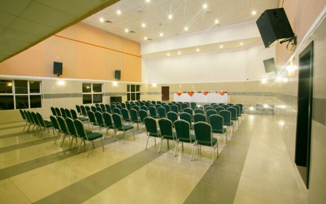 D'Palms Airport Hotel