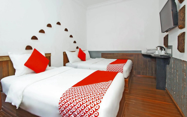 OYO 210 Hotel Five 2