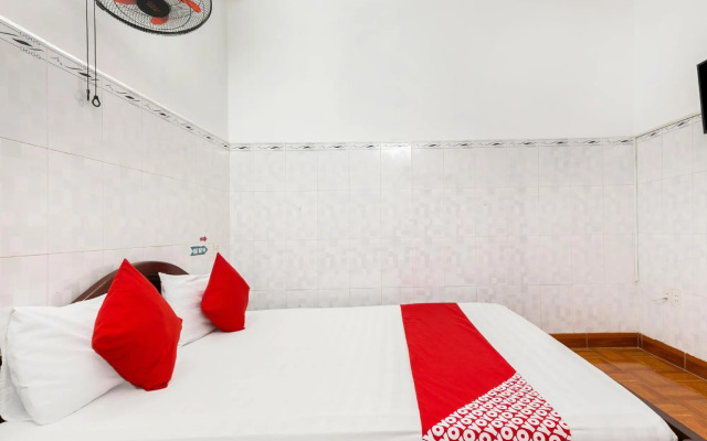 OYO 521 Hoang Anh Hotel