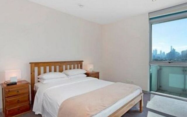 Astra Apartments - St Kilda Rd