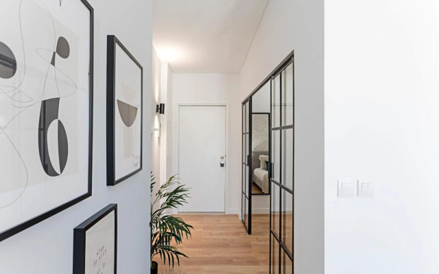 Urban House by LovelyStay