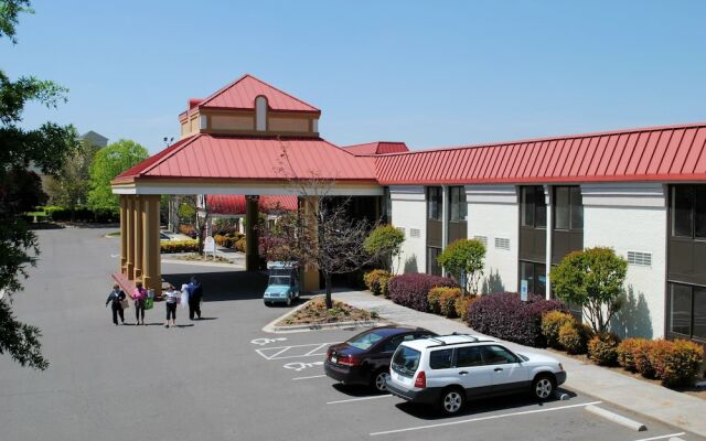 Village Inn Hotel And Event Center