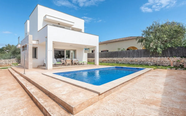 Garlanda 1 in Cala Llombards