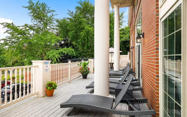 John Carver Inn & Spa