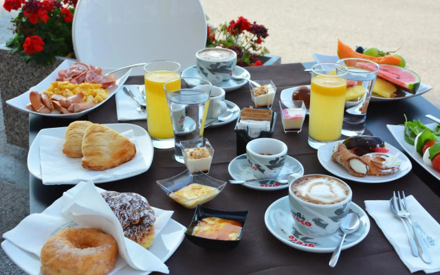 Partenope Relais