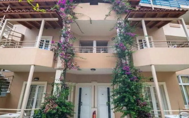 Nirvana Studios and Apartments