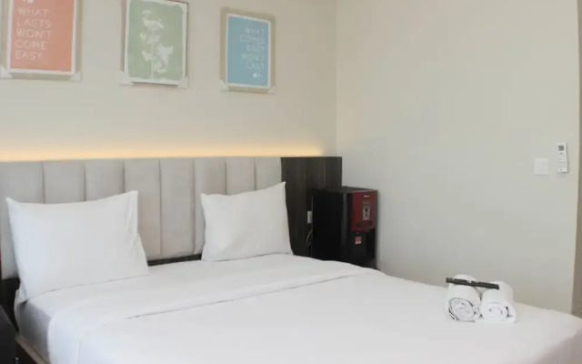Comfort And Simply Studio Springlake Summarecon Bekasi Apartment