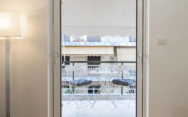 Wonderful Central Athens 2 Bedroom 2 Bath Sleeps 8