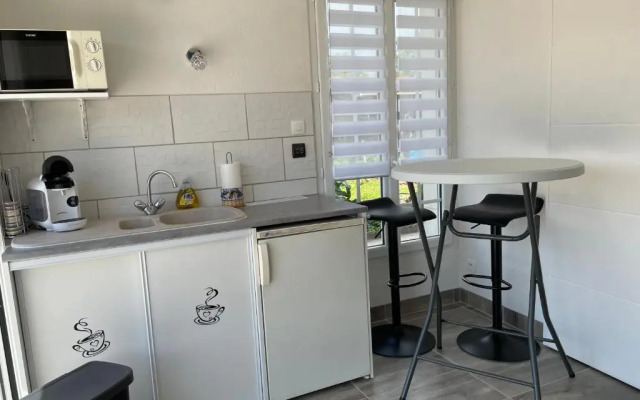 Studio indépendant chez l'habitant