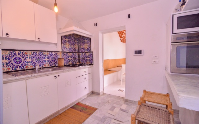 Airbetter - Fabulous Stay at Villa Skander Hammamet with Pool