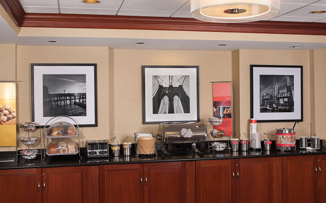 Hampton Inn Long Island/Islandia