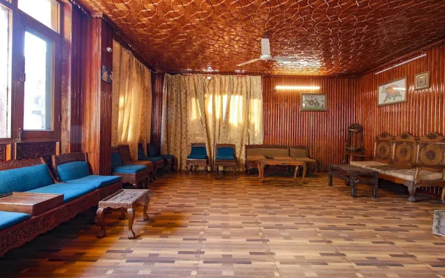 Kashmir Hilltown