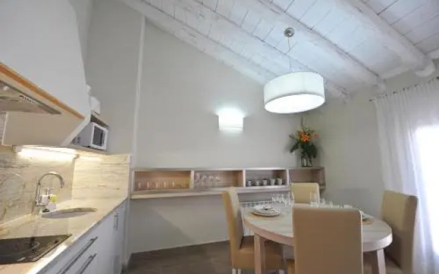 Apartamentos Turísticos Mirablanc