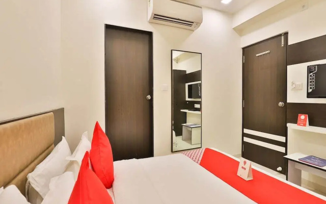 Hotel Raadhe By OYO Rooms