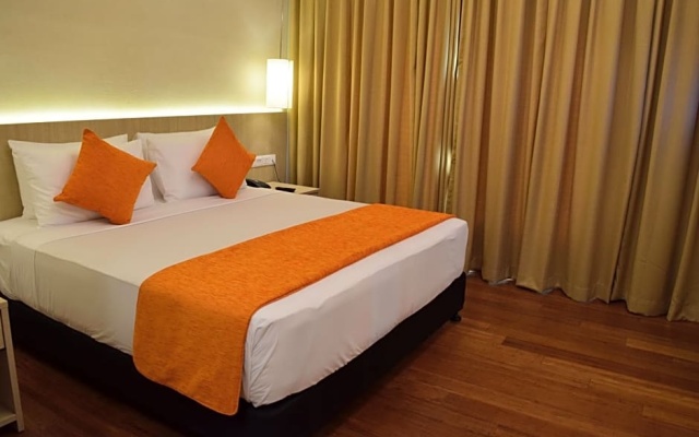 Superior Quadruple room with city view (2 full double beds) (welcome drink) — фото 3