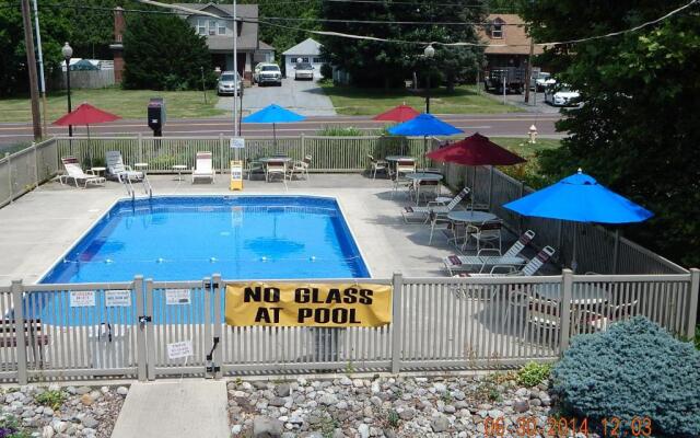 White Rose Motel - Hershey