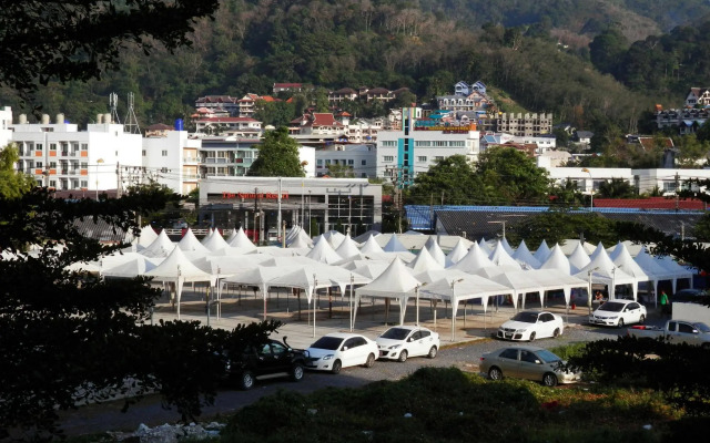 Ban Patong Residence