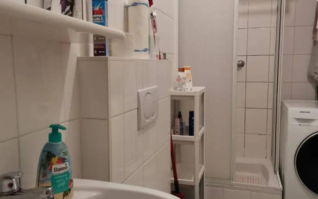 3 STOPS from the City Center!