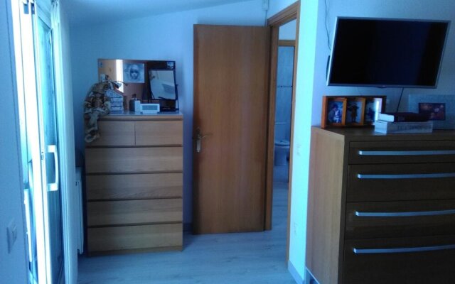 Apartment with 4 Bedrooms in Figueres, with Furnished Terrace And Wifi - 10 Km From the Beach