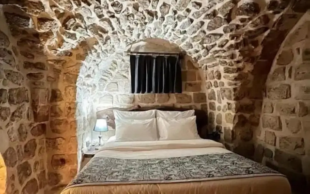 antikhan otel