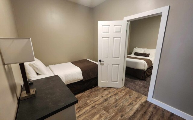 Creston Hotel & Suites