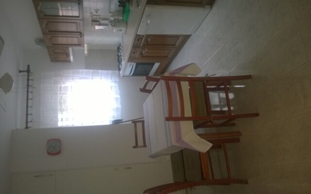 J & B Holiday House