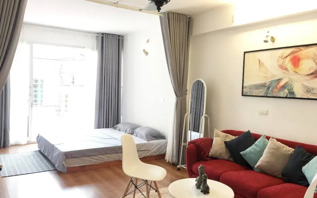 Wind Chimes Hideaway - Apartment In Central Hanoi