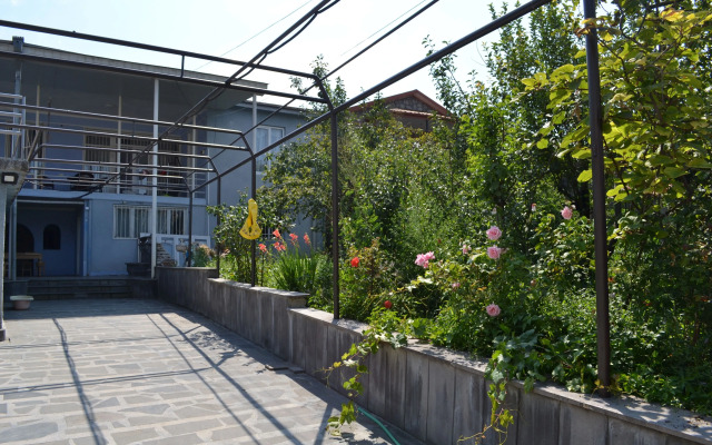 Отель «Старые ворота»