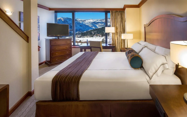 Everline Resort and Spa, Lake Tahoe