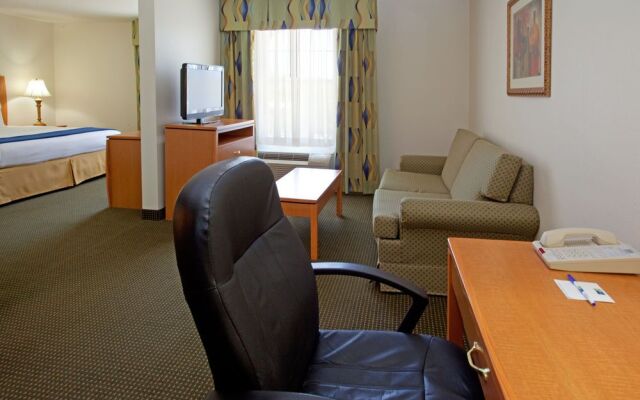 Holiday Inn Express & Suites Columbus