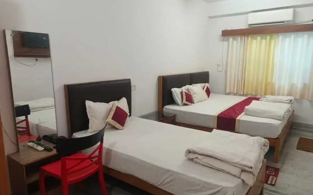 Hotel Rekha International