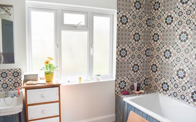 Spacious 4 Bedroom Family Home in Hove