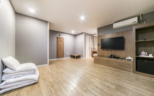 Mungyeong City Hotel