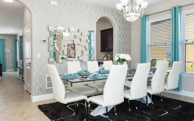 Solterra - 4103 Oaktree Drive