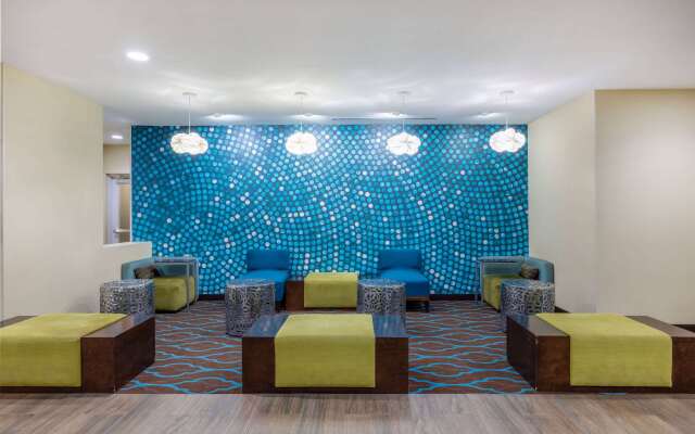 La Quinta Inn & Suites by Wyndham Artesia