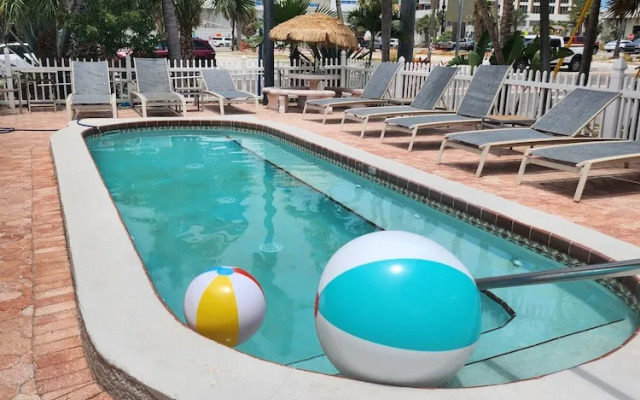 Silver Sands Motel