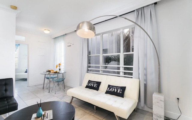 Holiday Apartment on Lincoln Road