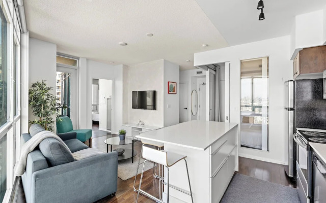 Toronto Waterfront Stay