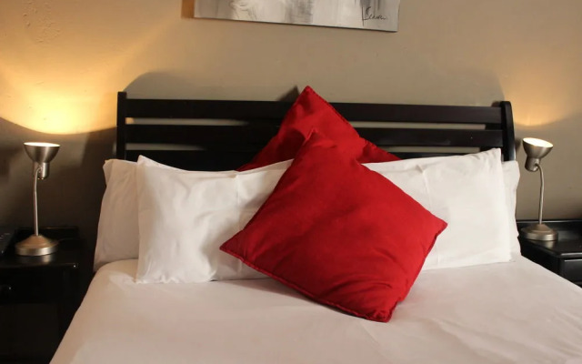 Flamboyant Guest Lodge