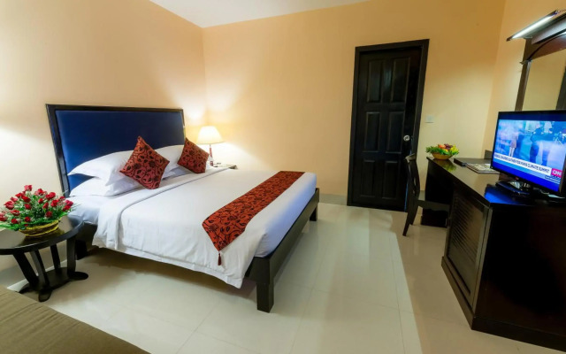 Almond Hotel Sothearos