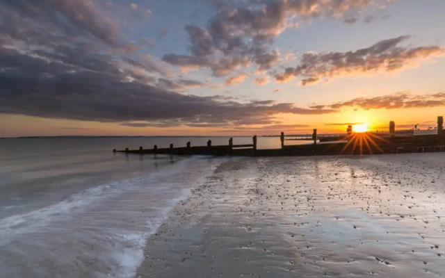 Seaside Cabin Retreat in Hayling Island