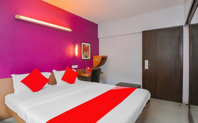 OYO 18803 Smart Inn